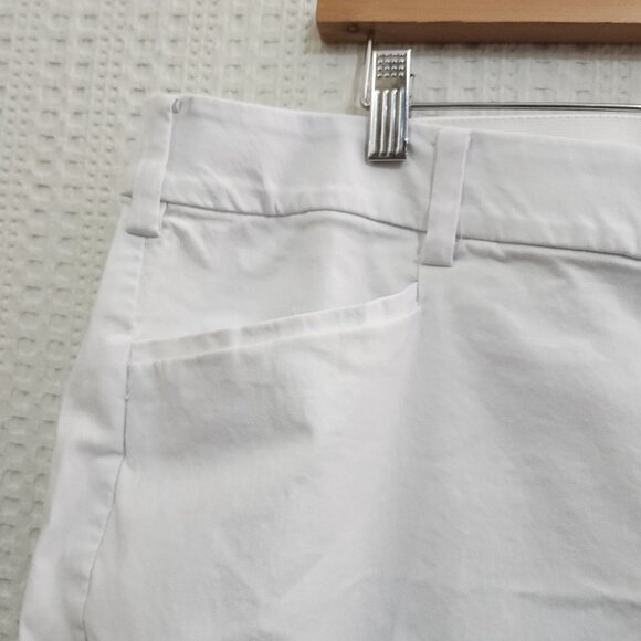 Lane Bryant White Cropped Pants Plus Size 22 Stretch Cotton Blend - Picture 7 of 12
